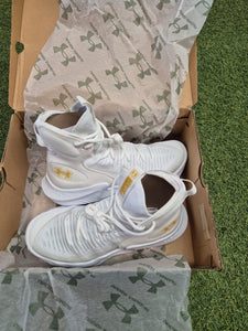 Zapatillas Flow Under Armour de boxeo (blanco/oro)