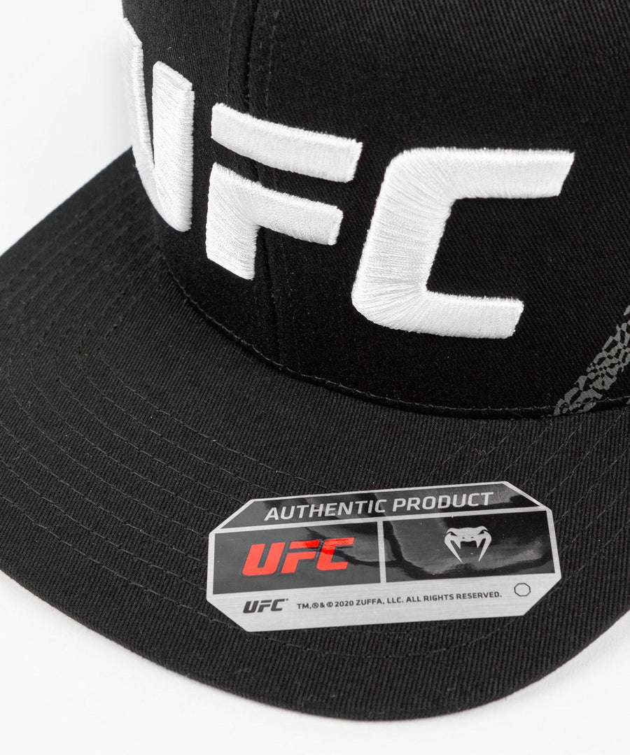 Gorra UFC Venum Authentic Fight Night Walkout