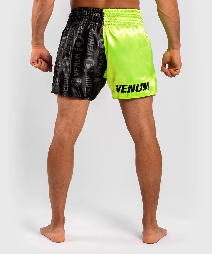 Shorts Venum Muay Thai Logos negro/verde